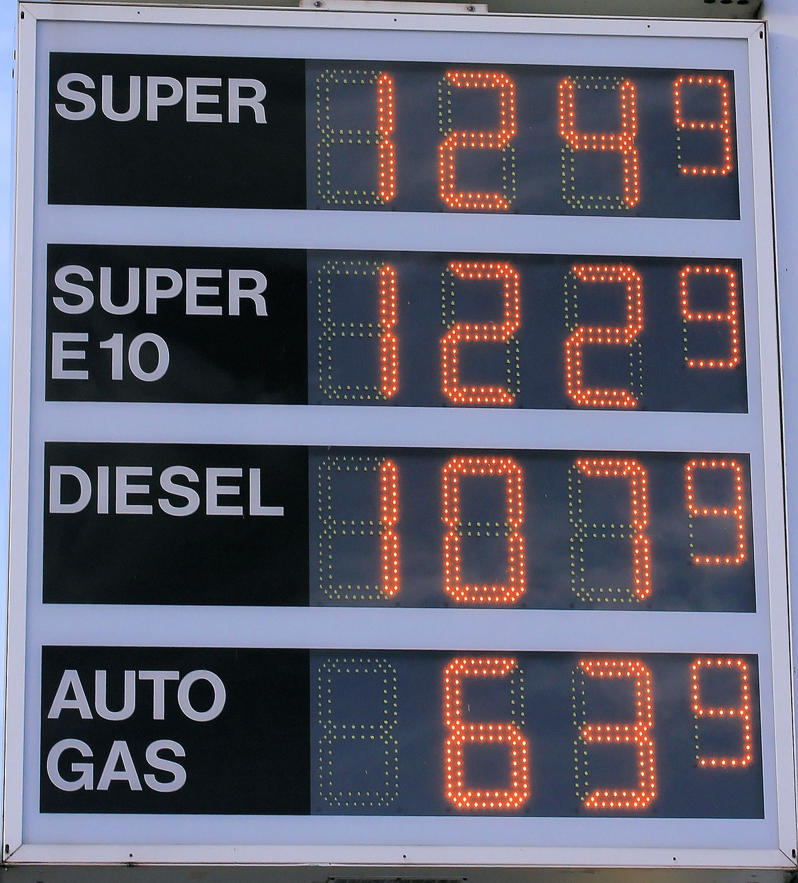 petrol stations price display digital free photo