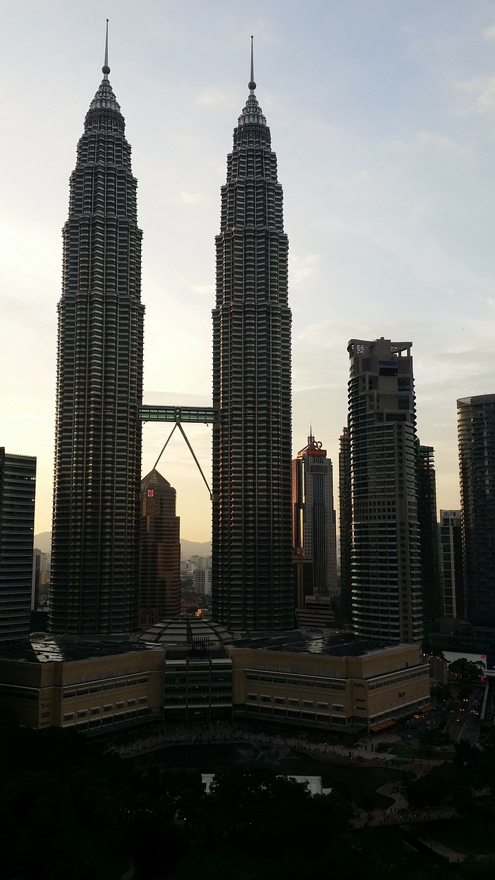 petronas twin towers petronas towers kuala lumpur free photo