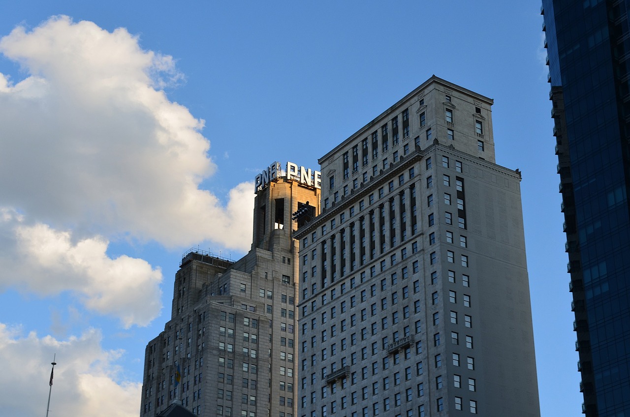 philadelphia skyscraper urban free photo