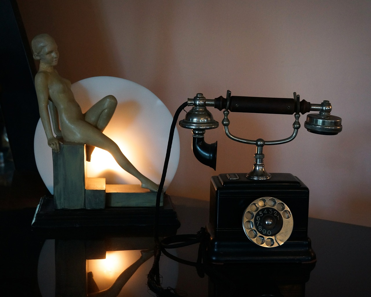 phone office table lamp free photo