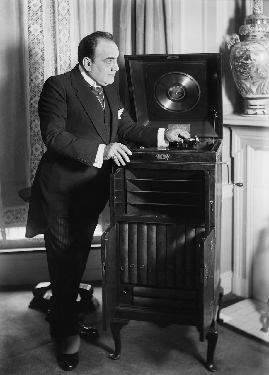 phonograph sound recorder enrico caruso free photo