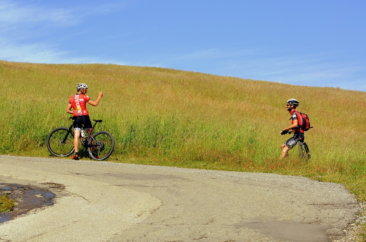 photo cyclists prato free photo