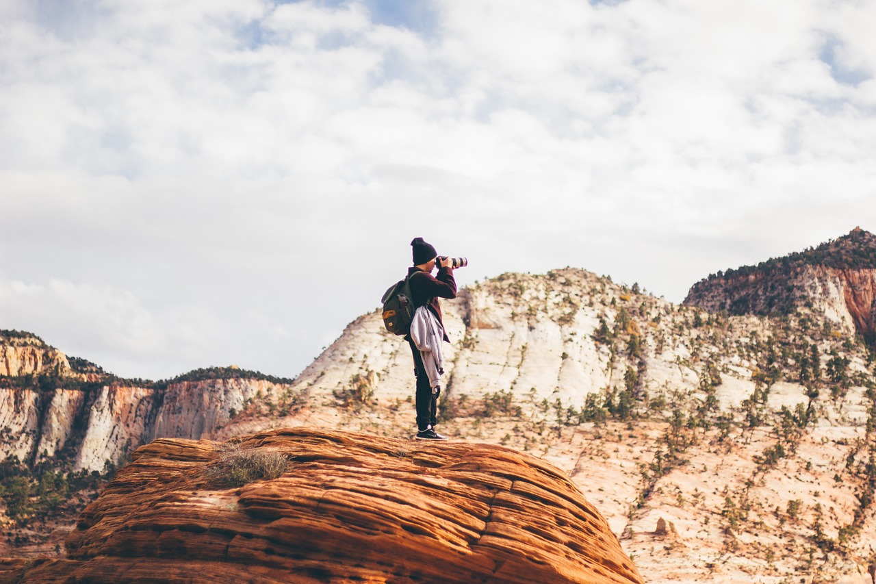 photographer mountain scenery free photo