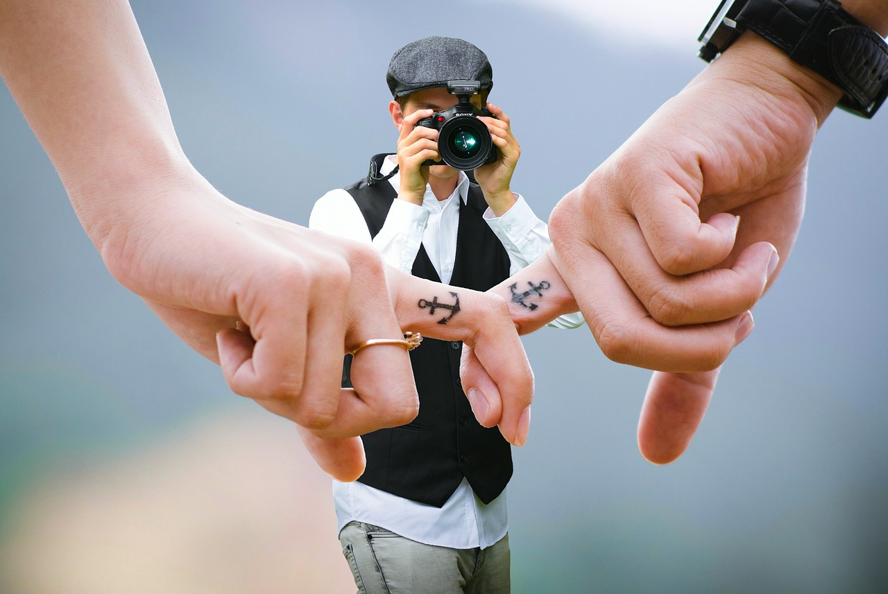 photographer  hands  love free photo