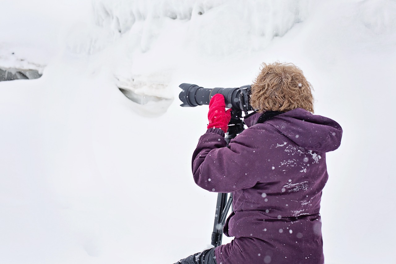 photographer winter snow free photo