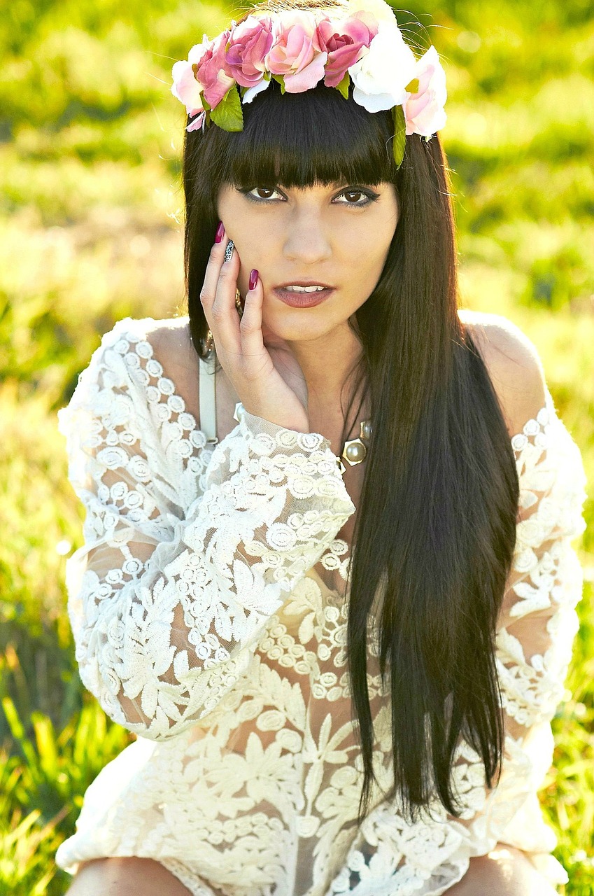 woman flowers in hair madelo free photo