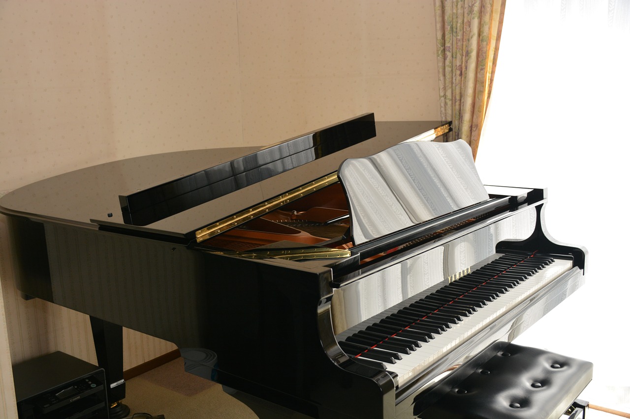 piano grand yamaha free photo