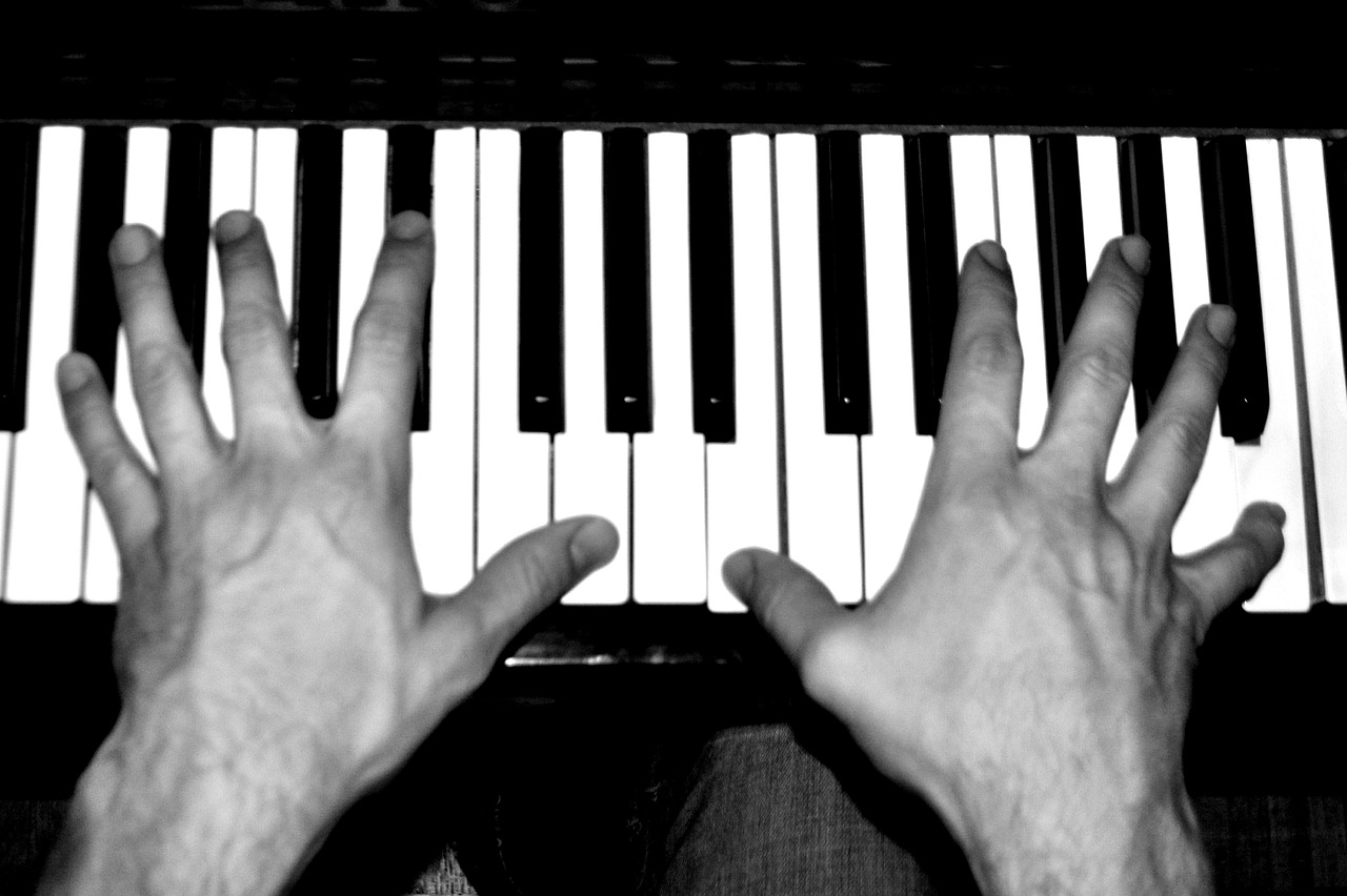 piano music instruments free photo
