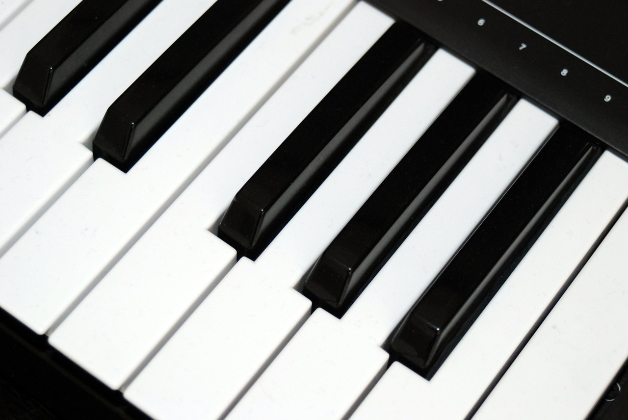 piano keyboard keys music instrument free photo
