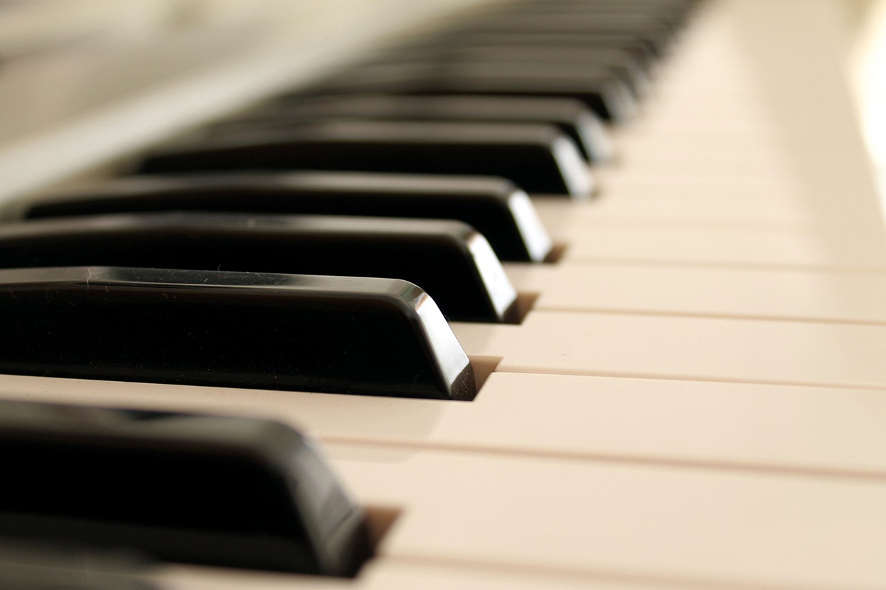 piano music instruments free photo