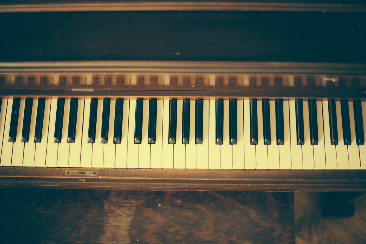 piano music instruments free photo