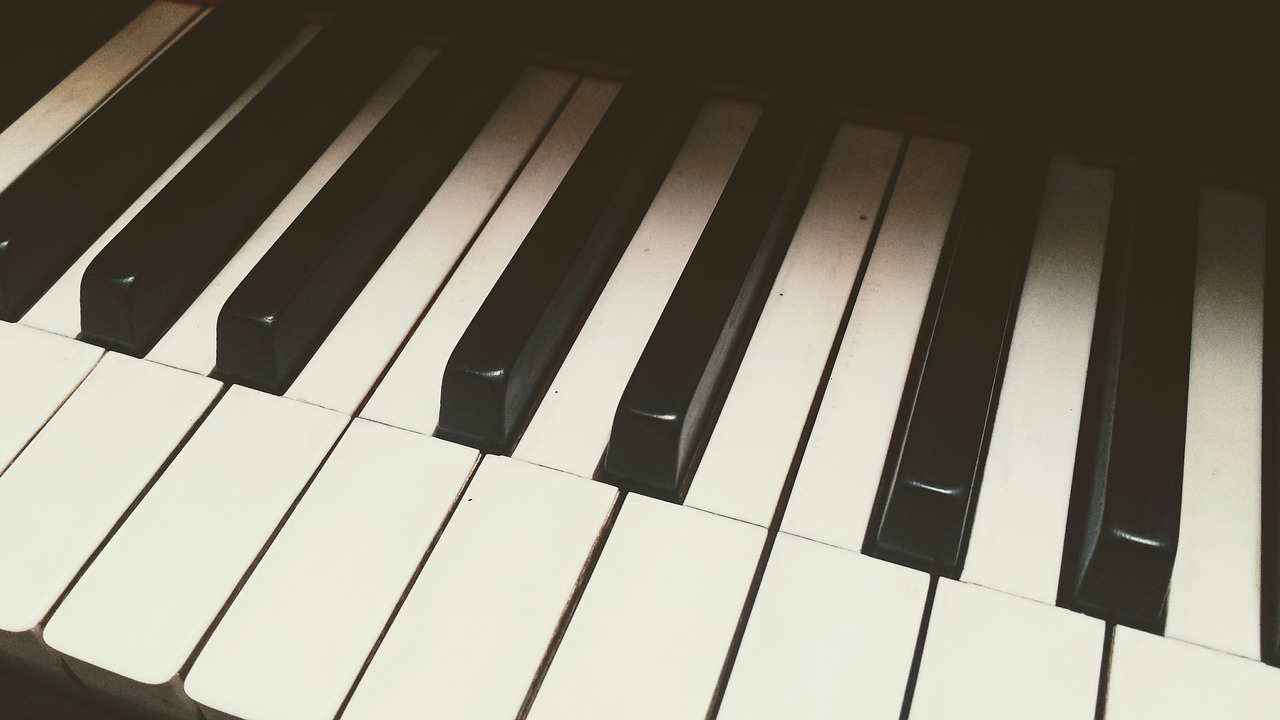 piano keys musician free photo