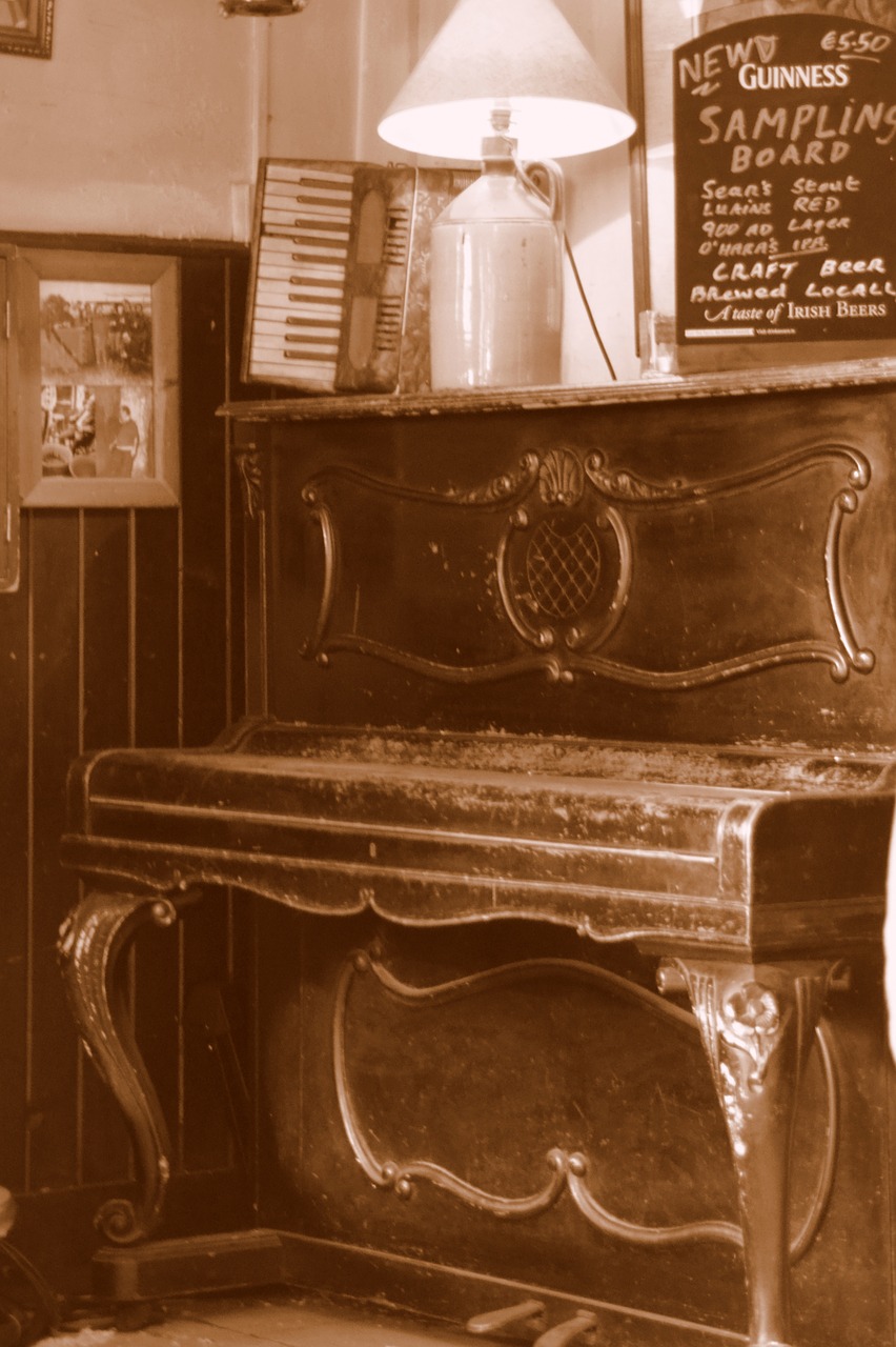 piano old music free photo