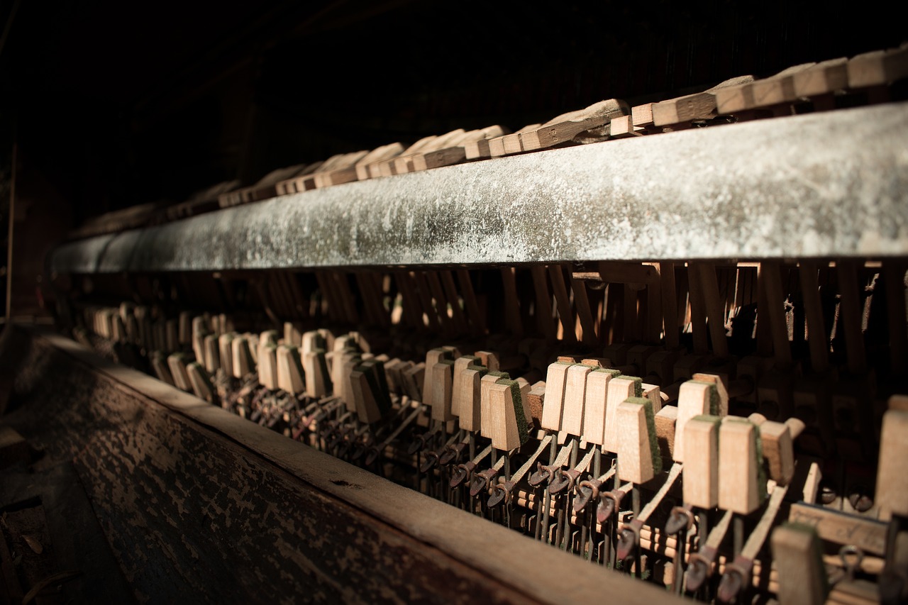 piano  old  vintage free photo