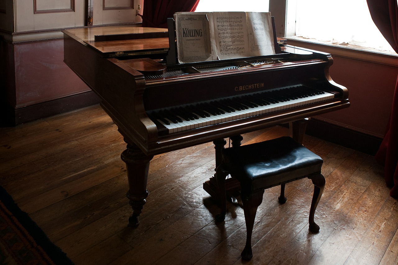 piano piano stool sheet-music free photo