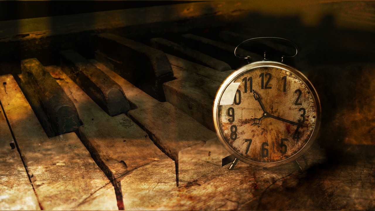 piano  clock  time free photo