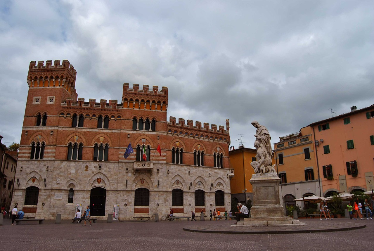 piazza tuscany grosseto free photo