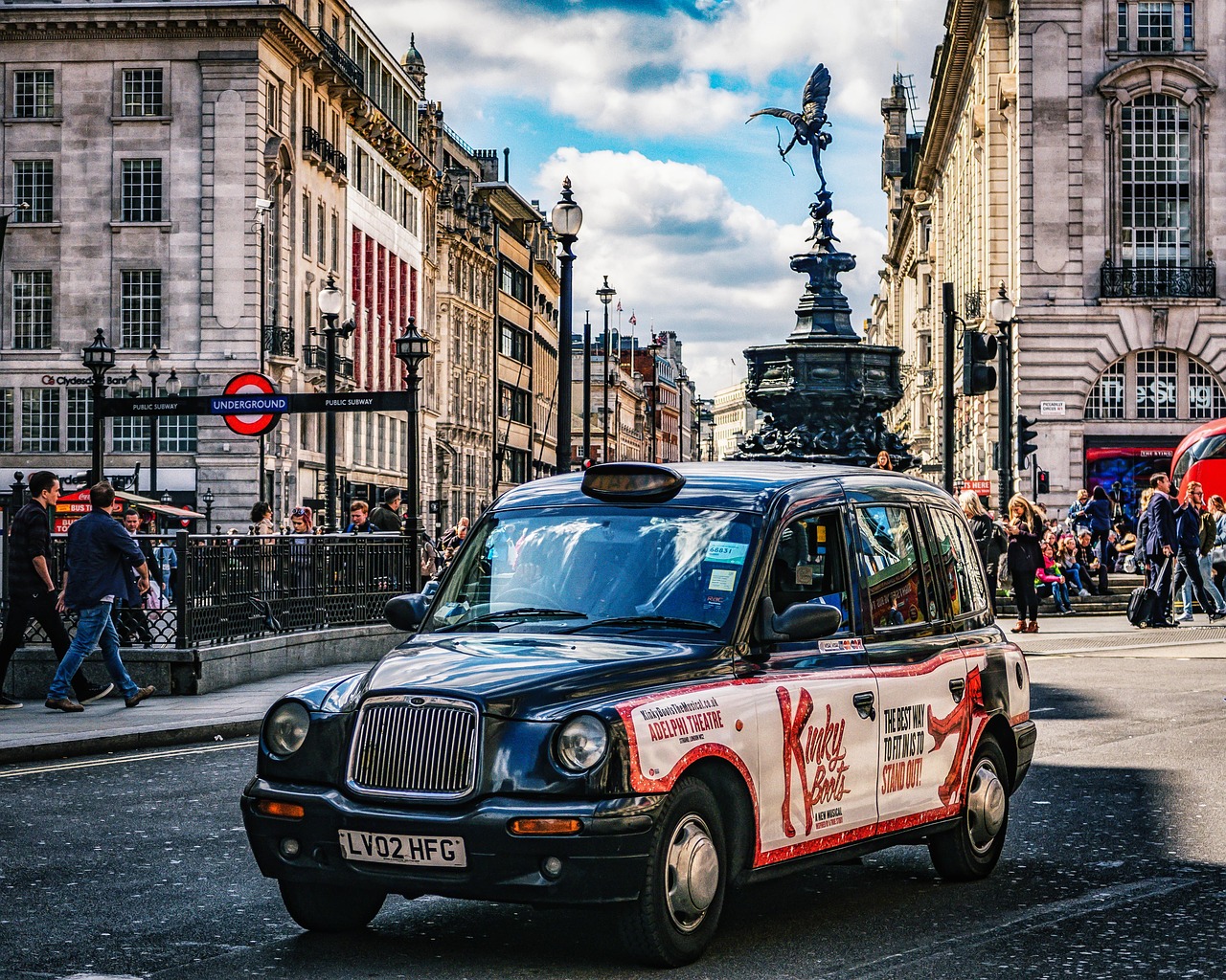 piccadilly london taxi free photo