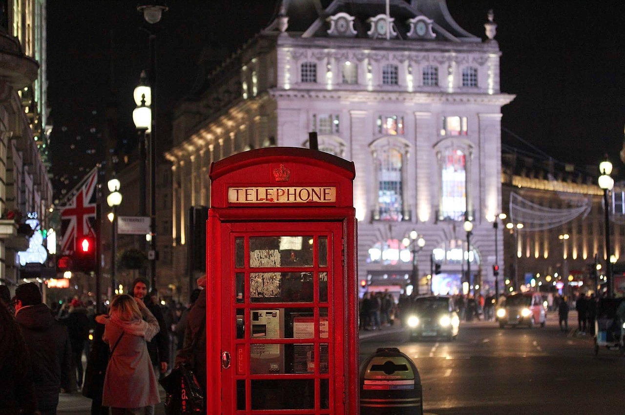 piccadilly circus london lights free photo