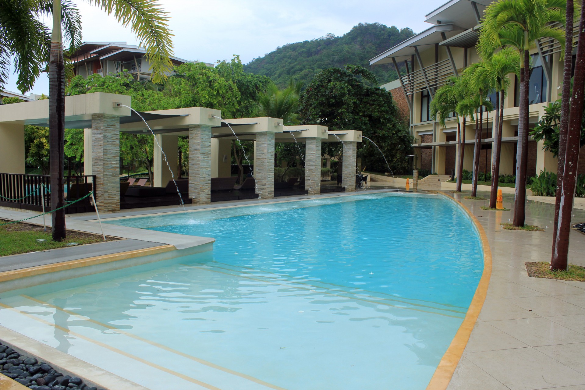 pico de loro swimming pool pool swimming pool free photo