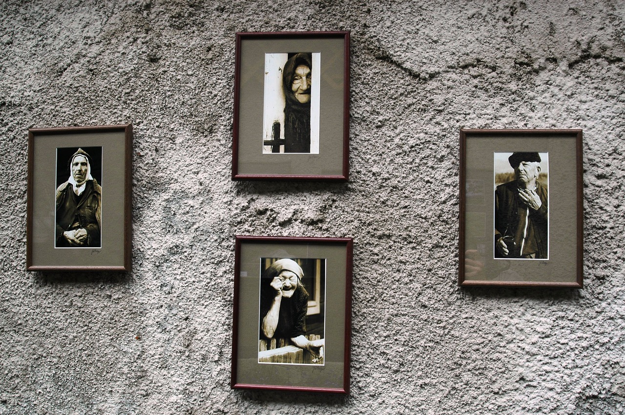 pictures wall old people free photo
