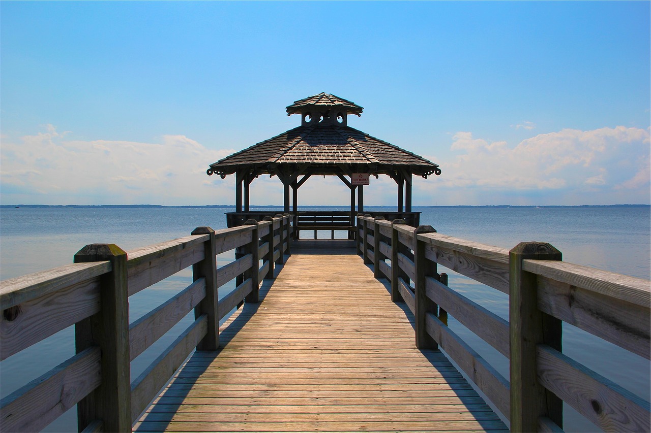 pier gazebo ocean free photo