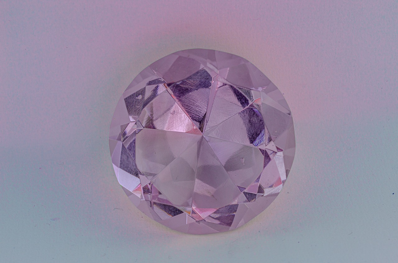 pierre  crystal  diamond free photo