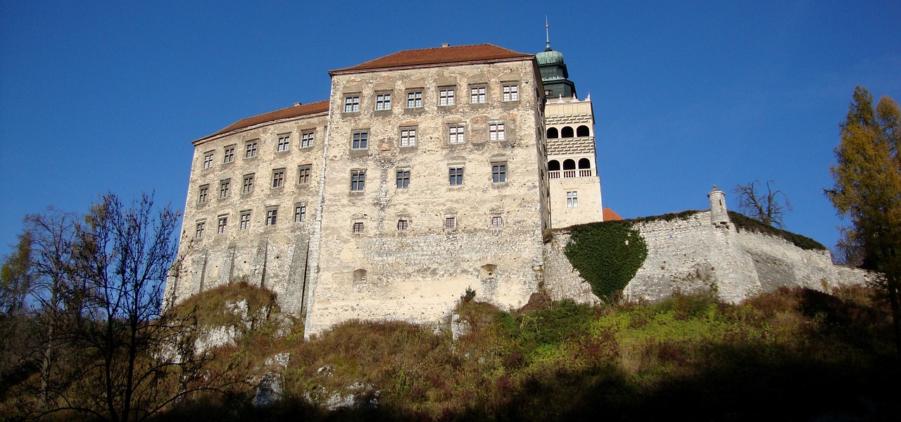 pieskowa skała castle poland castle free photo