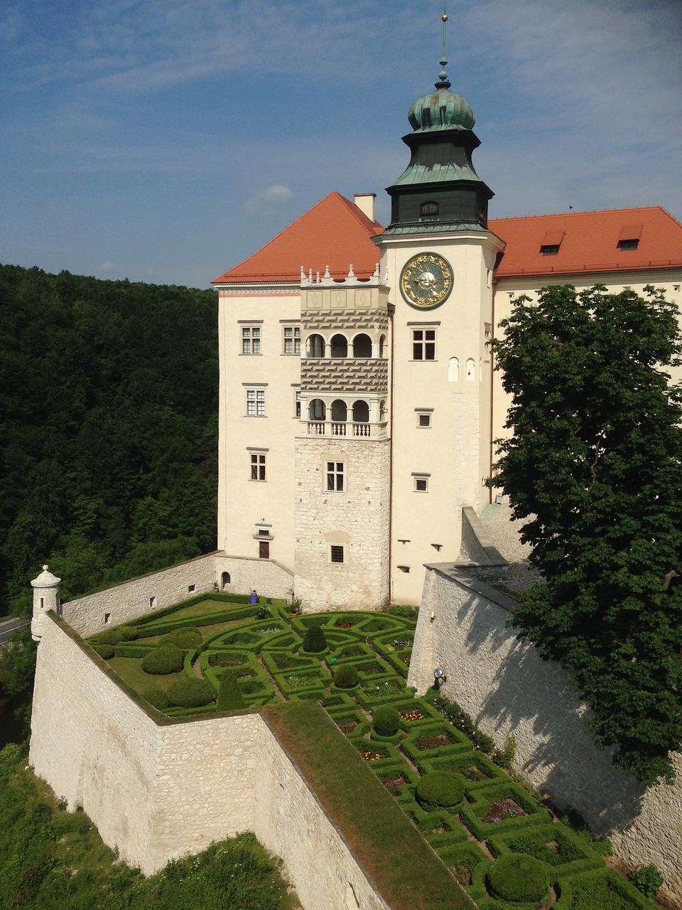 pieskowa skała castle poland castle free photo