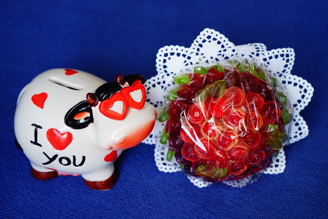 pig lucky pig bouquet free photo