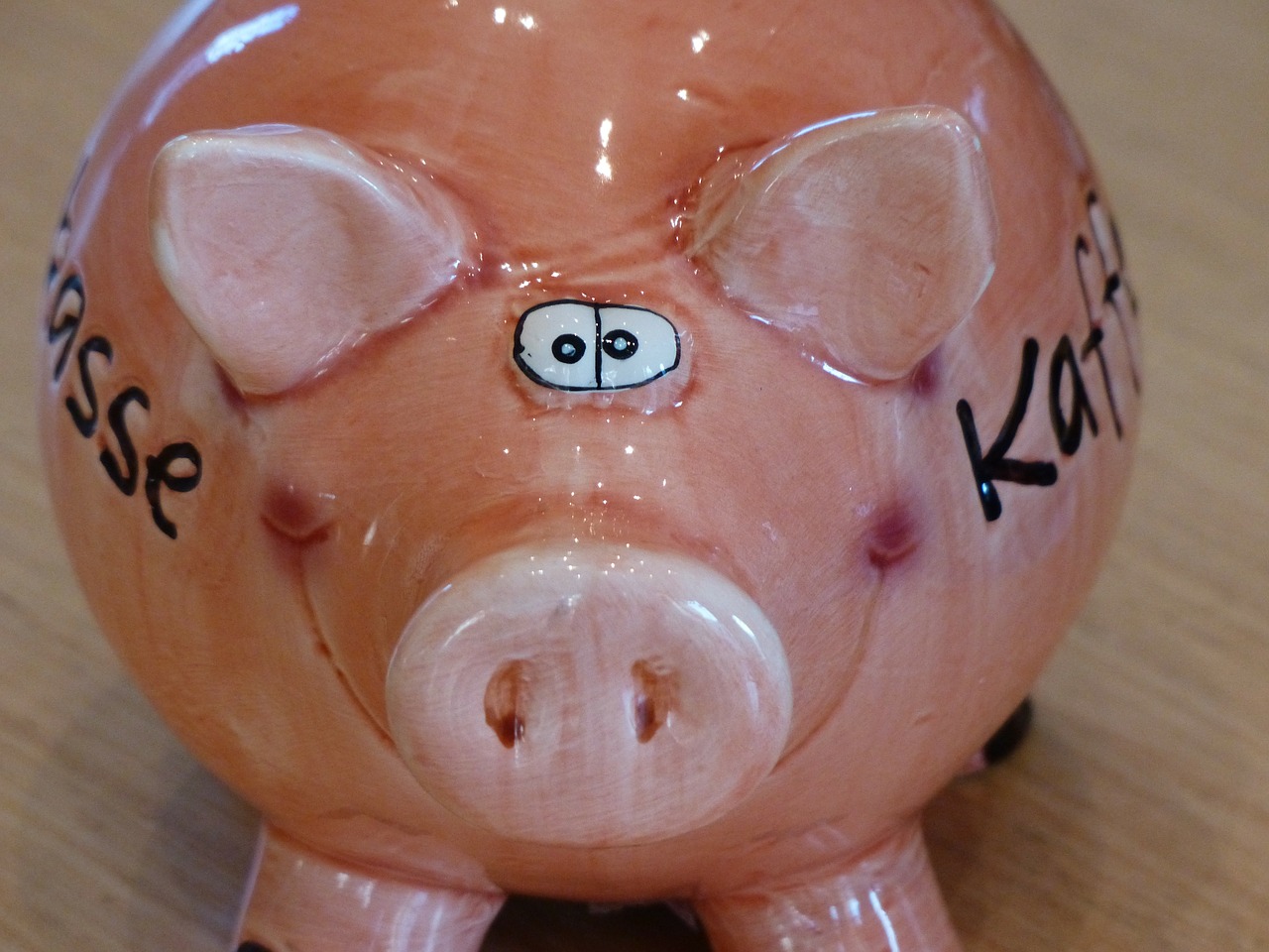 piggy bank piglet savings bank free photo