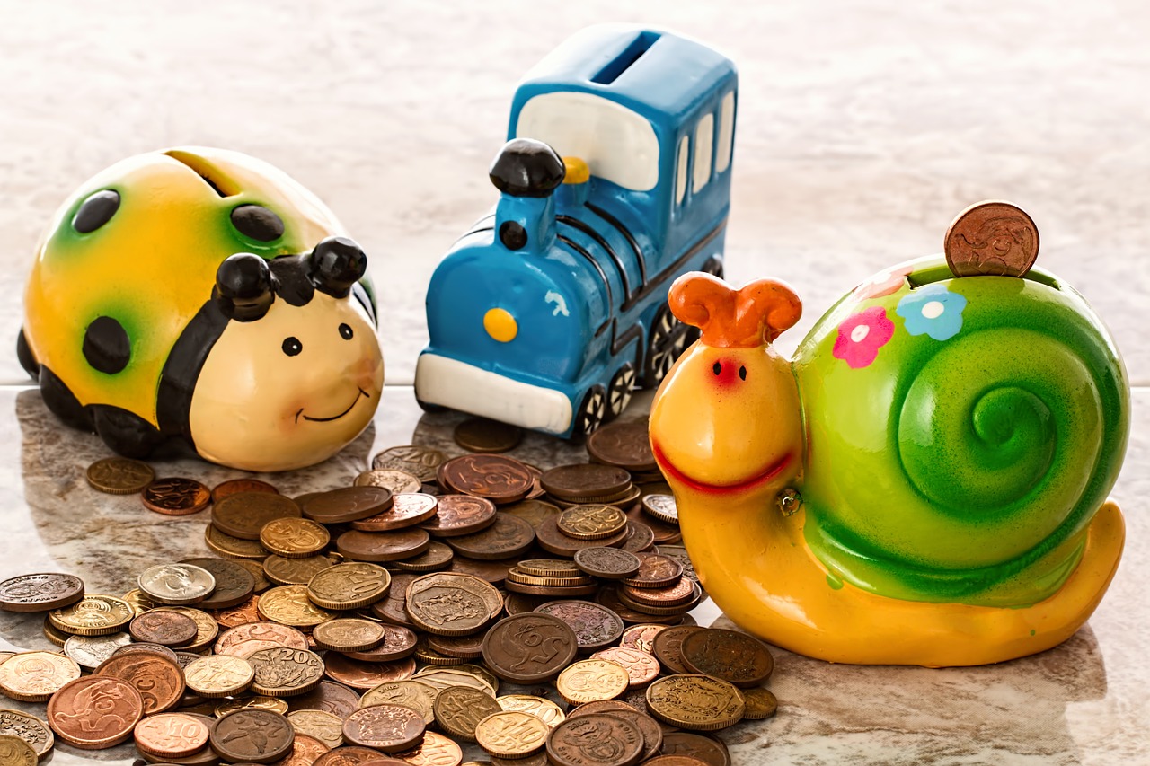piggy bank savings coins free photo