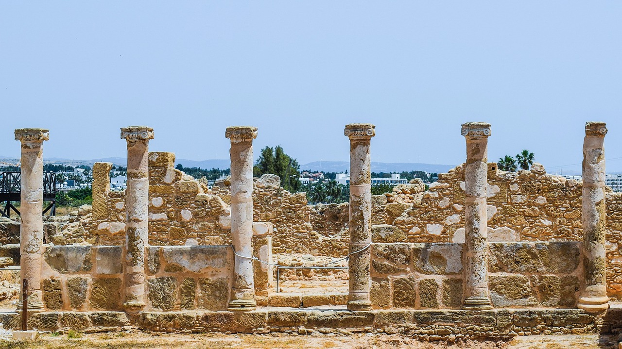 pillars columns remains free photo