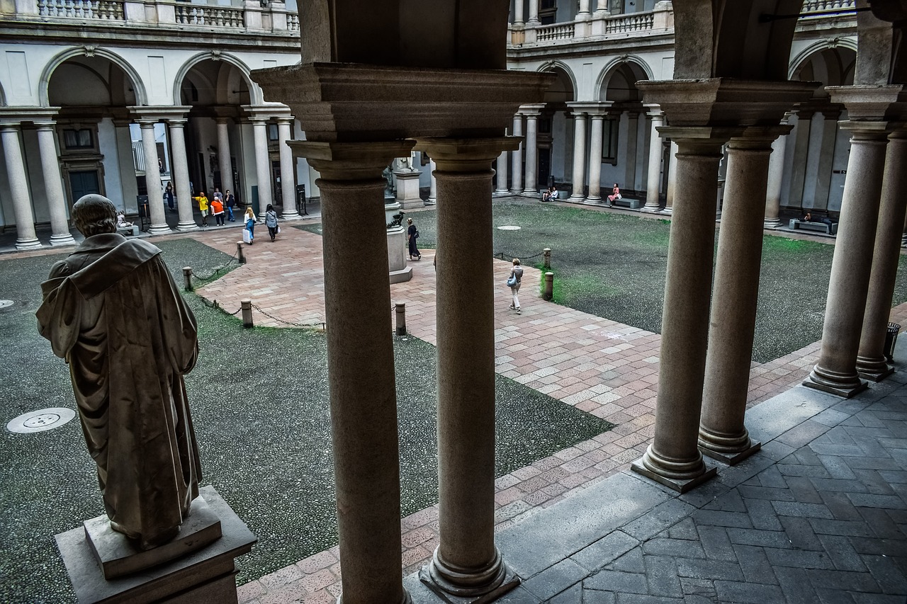 pinacoteca di brera  architecture  sculpture free photo