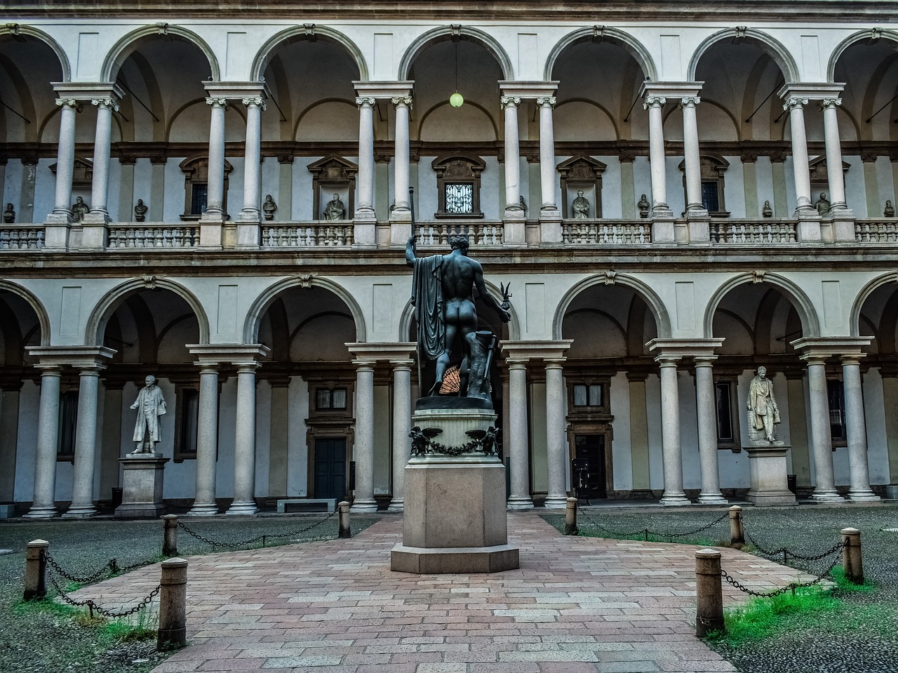 pinacoteca di brera  architecture  sculpture free photo