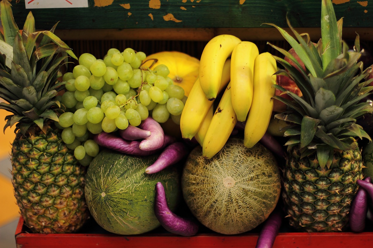 pineapple  fruit  food free photo