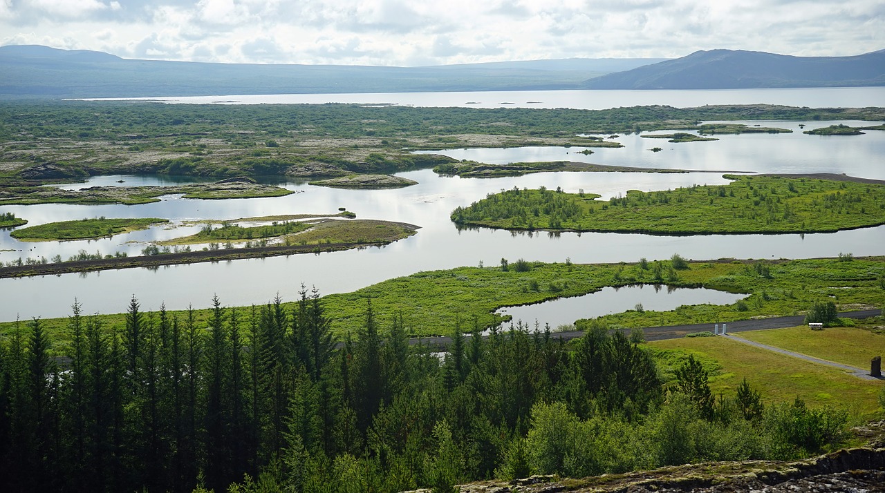 pingvellir flat lake free photo