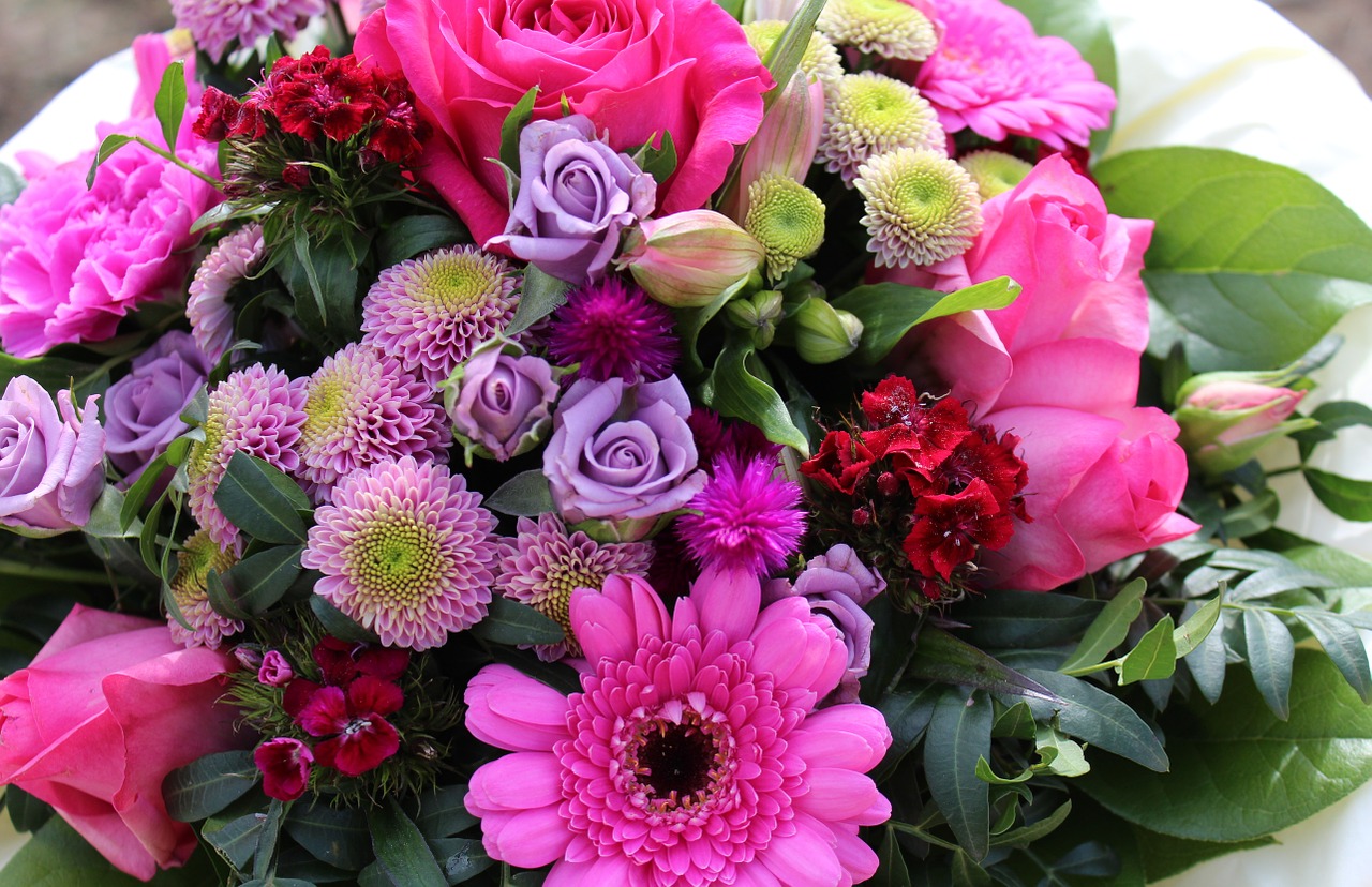 pink flowers bouquet free photo