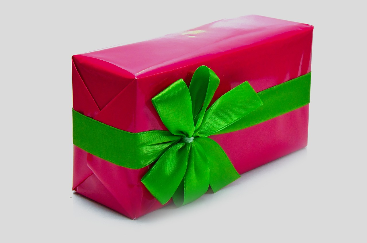 pink  packaging  box free photo