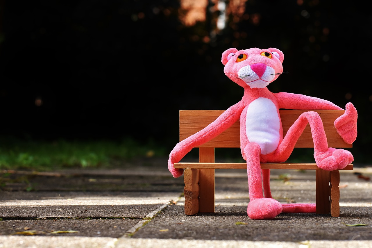 pink panther bank rest free photo