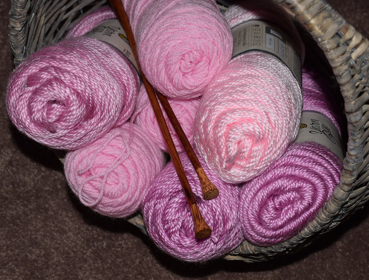 pink yarn knitting needles basket free photo