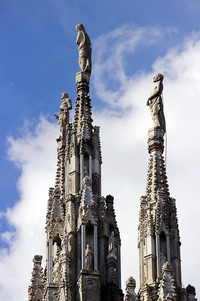 pinnacle cathedral milan free photo