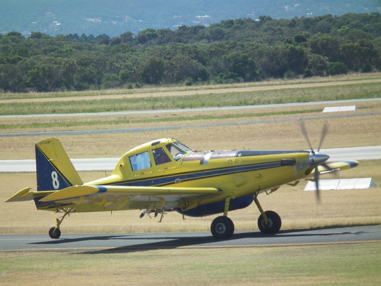 piper pa-28-161 water-bomber free photo