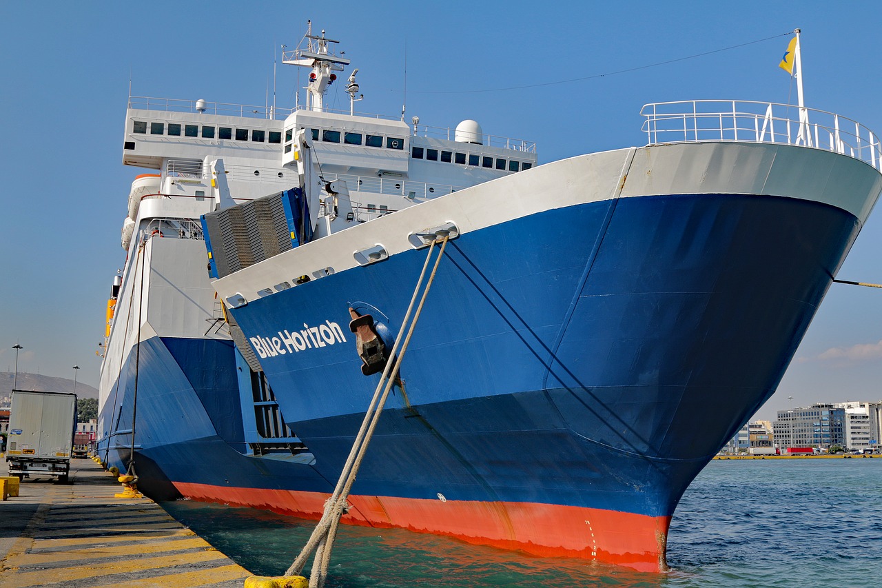 piraeus port ferry free photo