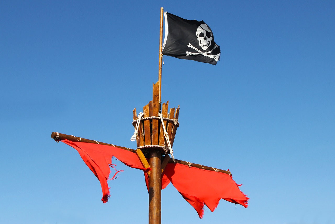 pirate  flag  crows nest free photo