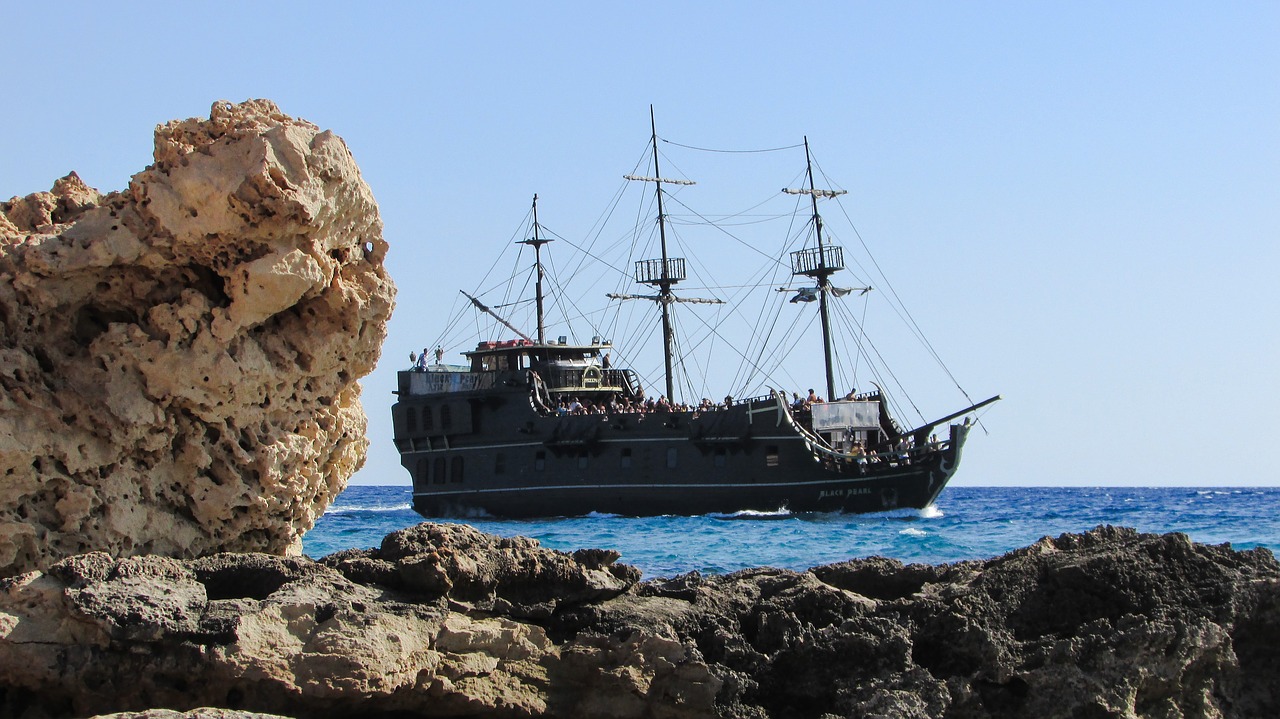 pirate ship black pearl sailboat free photo