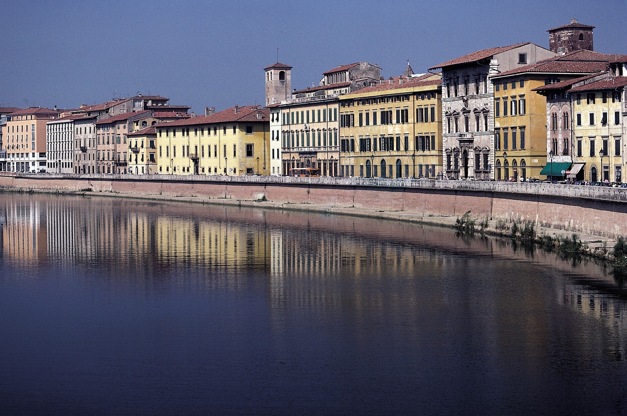 pisa arno italy free photo