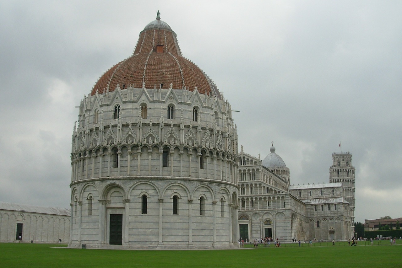 pisa tower leaning tower free photo