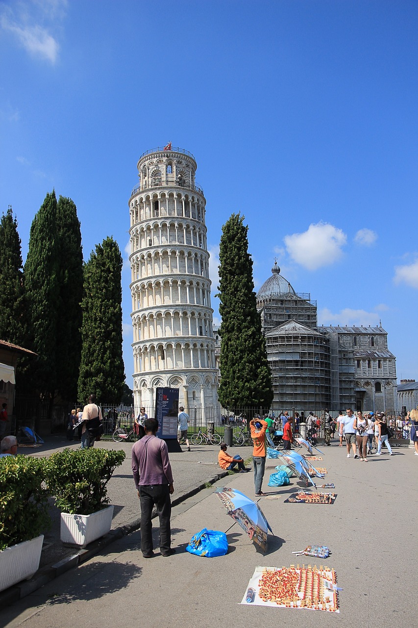 pisa leaning tower italy free photo