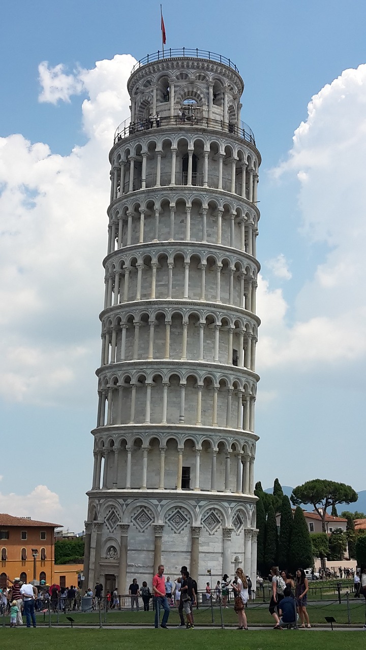 pisa leaning tower italy free photo